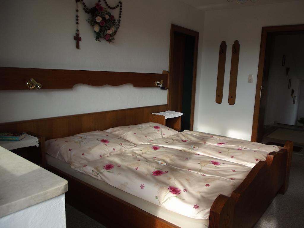 Haus Margit Apartamento Kössen Quarto foto