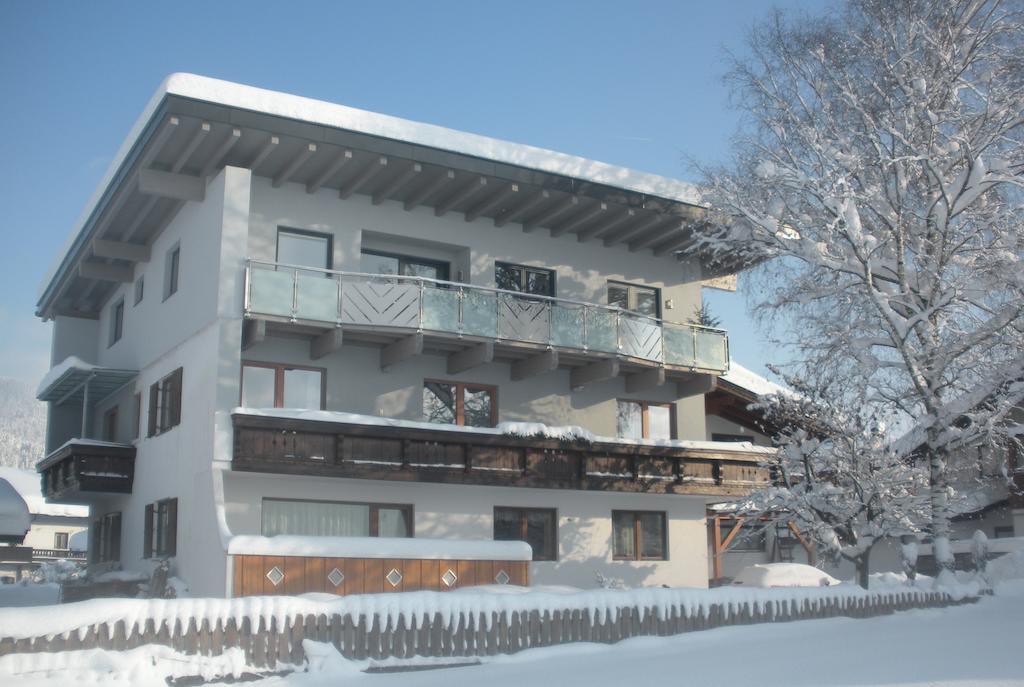 Haus Margit Apartamento Kössen Exterior foto